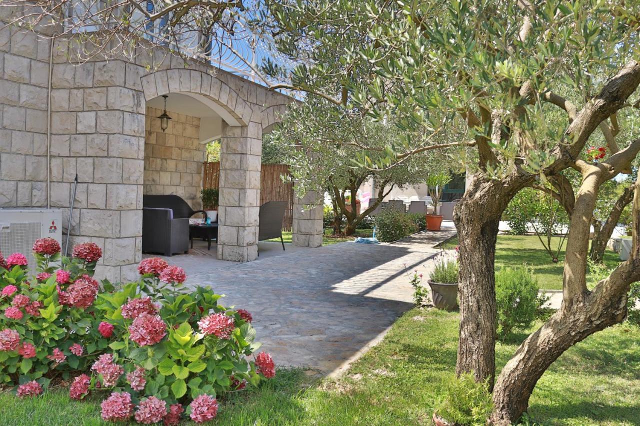 Villa Grand Pinea Čilipi Buitenkant foto